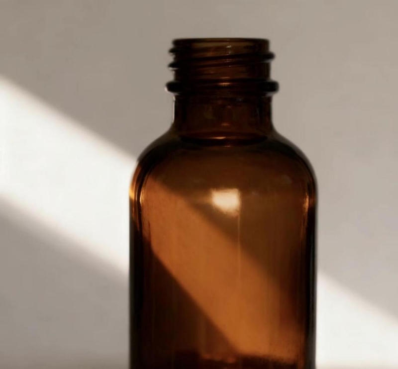 Telus atau coklat? Kebijaksanaan saintifik di belakang pemilihan warna botol reagen Telus atau coklat? Kebijaksanaan saintifik di belakang pemilihan warna botol reagen